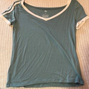 Blue/green top